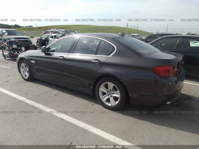 Photo 2 VIN: WBAFR1C53BC740640 - BMW 5 