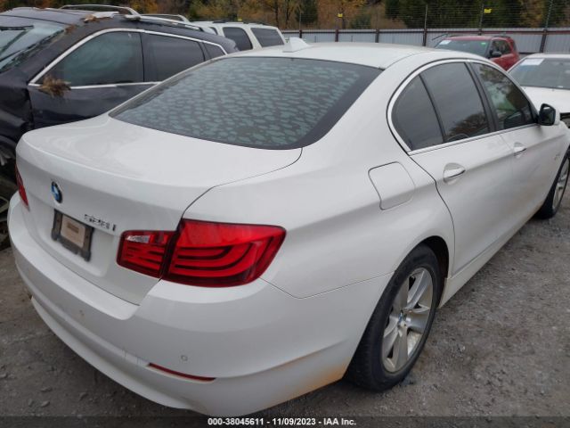 Photo 3 VIN: WBAFR1C53BC742968 - BMW 528I 