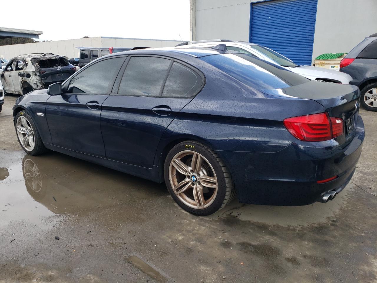 Photo 1 VIN: WBAFR1C53BC748303 - BMW 5ER 