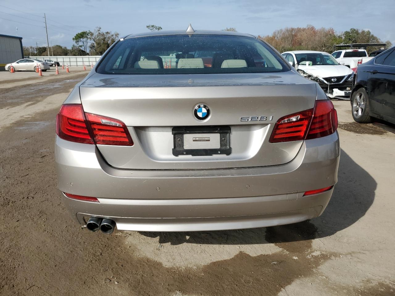 Photo 5 VIN: WBAFR1C56BC673290 - BMW 5ER 