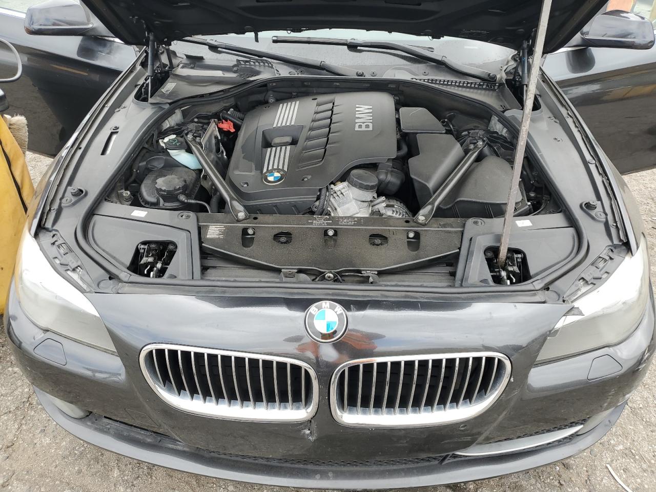 Photo 10 VIN: WBAFR1C56BC745718 - BMW 5ER 