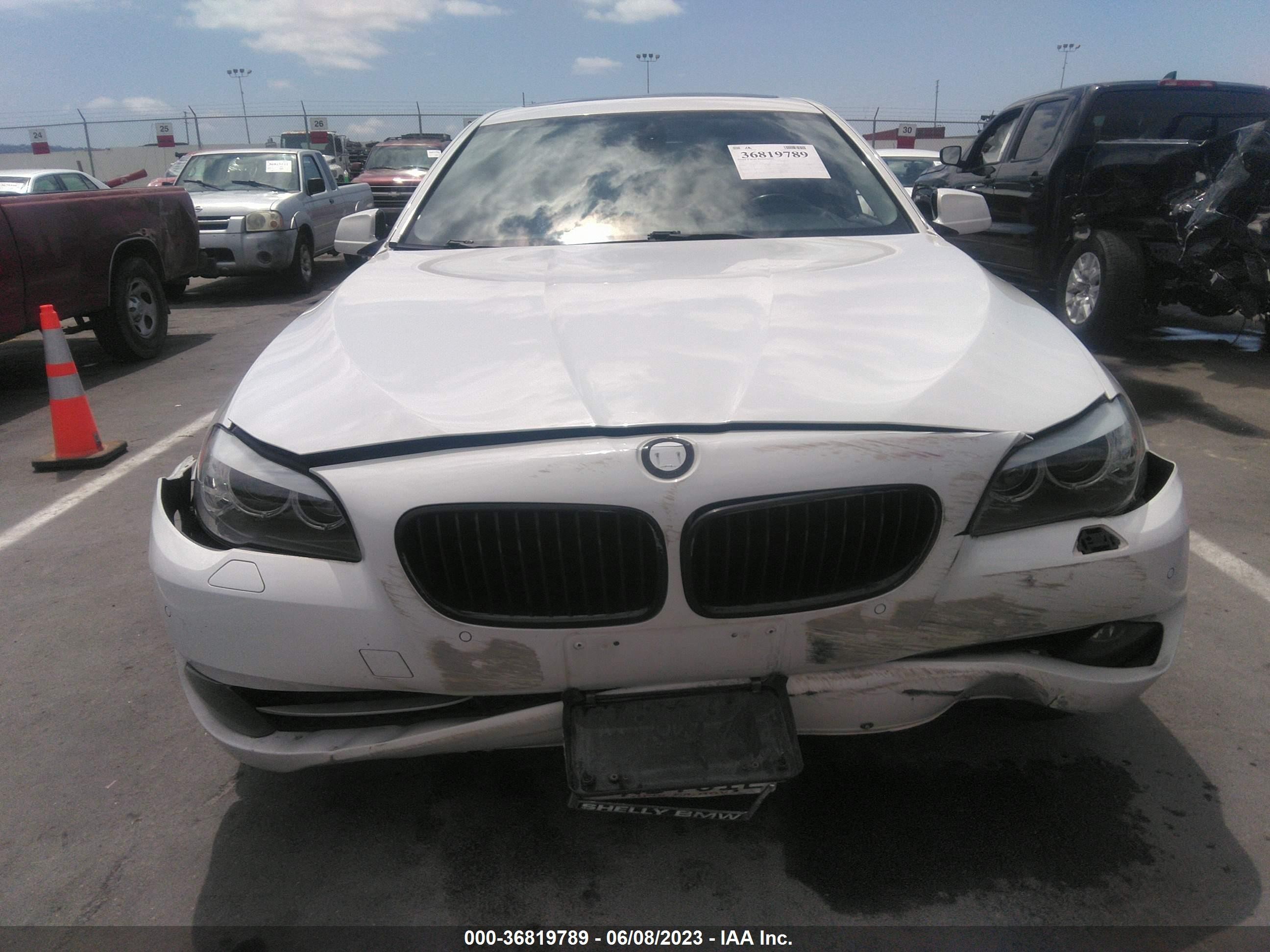 Photo 5 VIN: WBAFR1C57BC738695 - BMW 5ER 