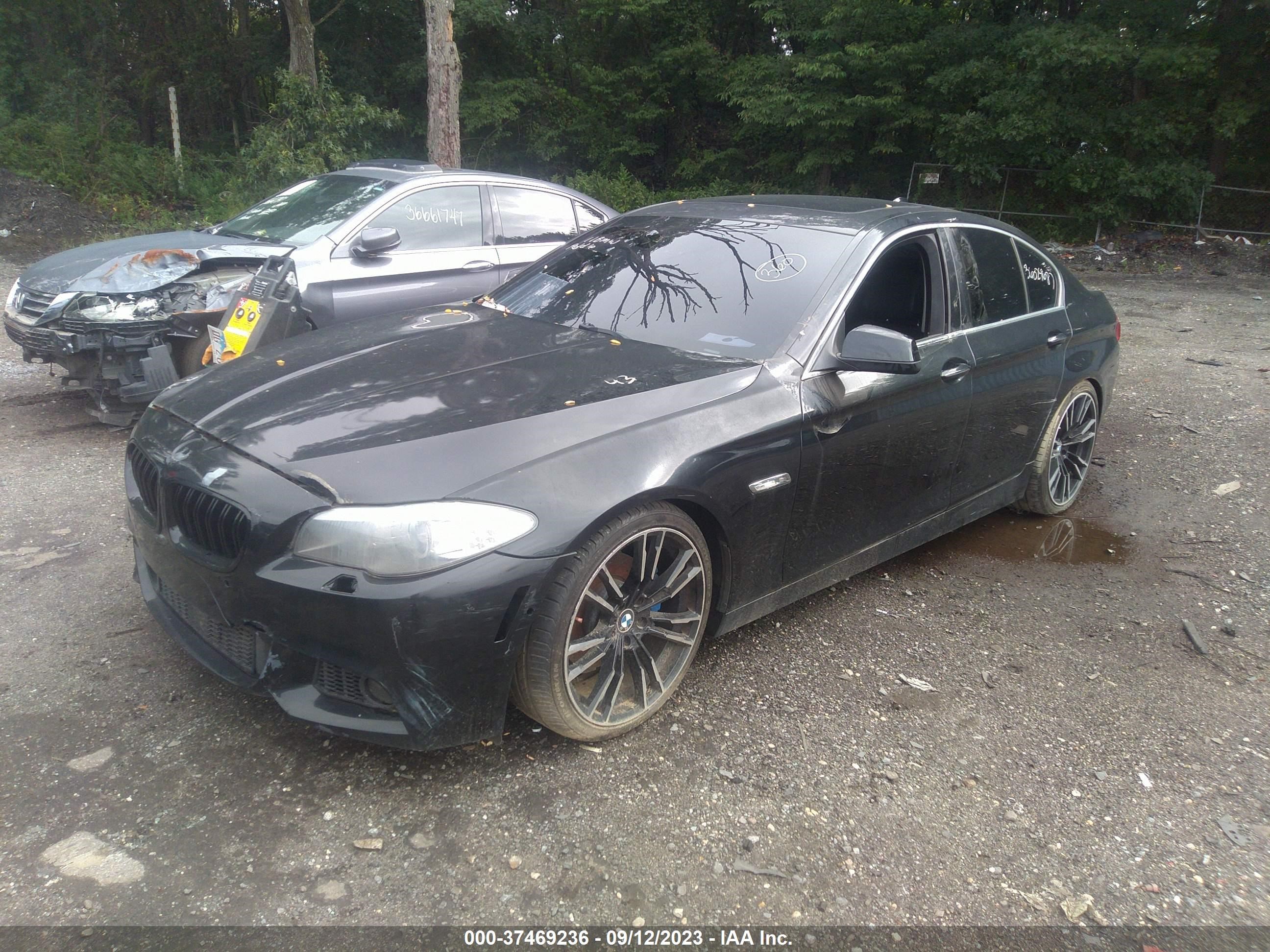 Photo 1 VIN: WBAFR1C57BC743492 - BMW 5ER 