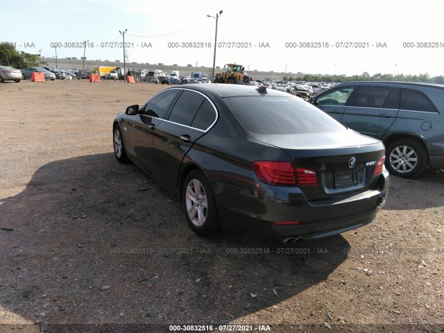 Photo 2 VIN: WBAFR1C58BC740438 - BMW 5 