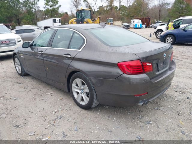 Photo 2 VIN: WBAFR1C59BC749178 - BMW 528I 