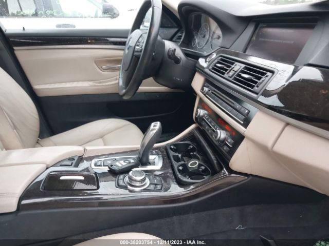 Photo 4 VIN: WBAFR1C59BC749178 - BMW 528I 