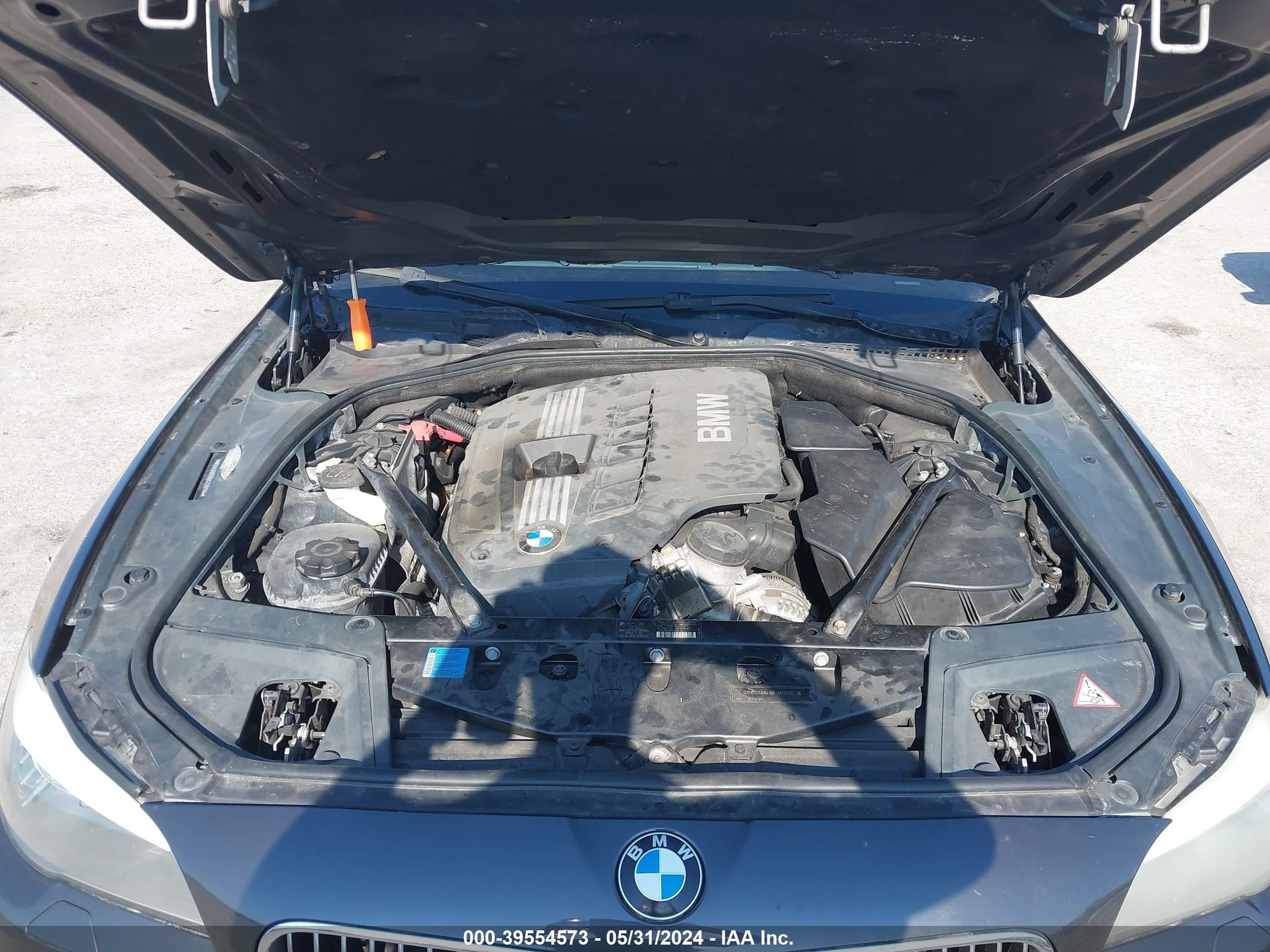 Photo 10 VIN: WBAFR1C5XBC739906 - BMW 5ER 