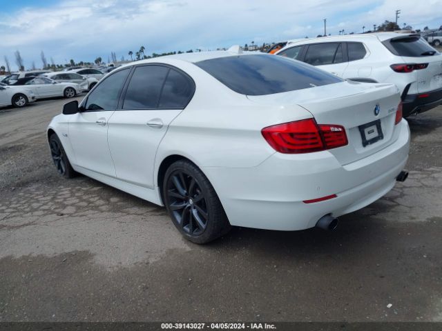 Photo 2 VIN: WBAFR7C50BC806211 - BMW 535I 