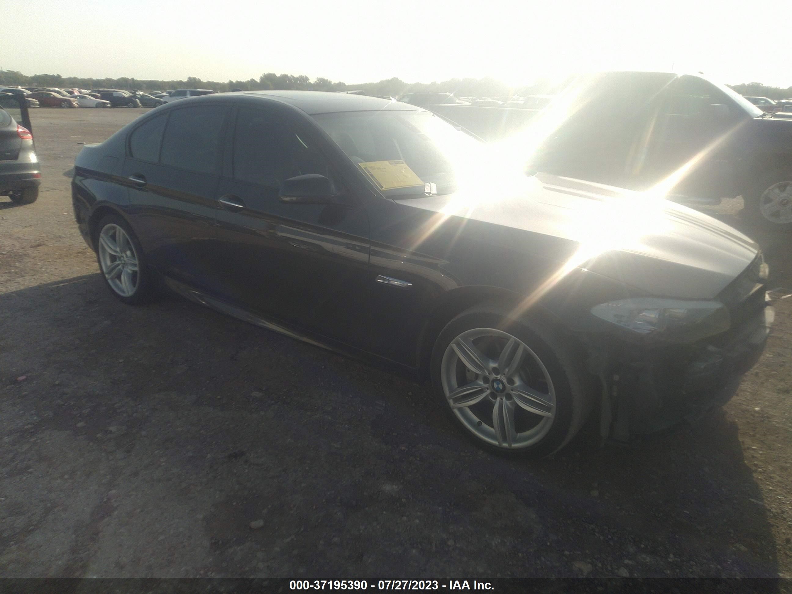 Photo 0 VIN: WBAFR7C50CC815590 - BMW 5ER 