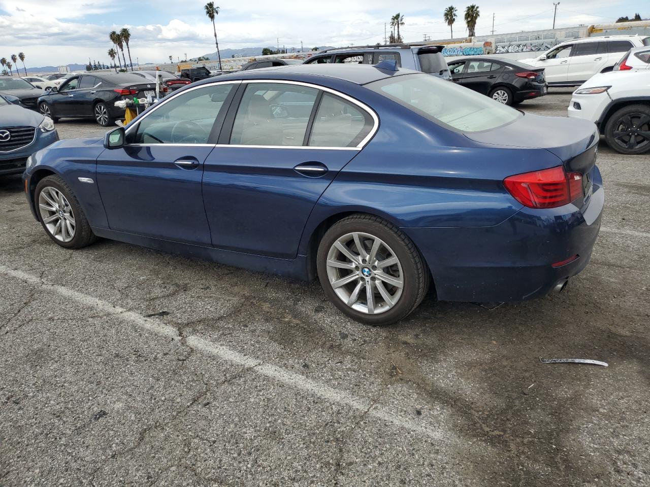 Photo 1 VIN: WBAFR7C51BC804578 - BMW 5ER 