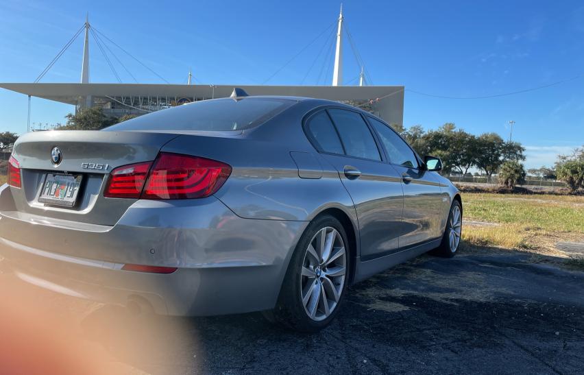 Photo 3 VIN: WBAFR7C51BC804676 - BMW 535 I 