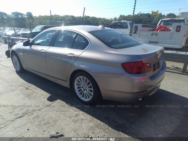 Photo 2 VIN: WBAFR7C52BC267767 - BMW 5 