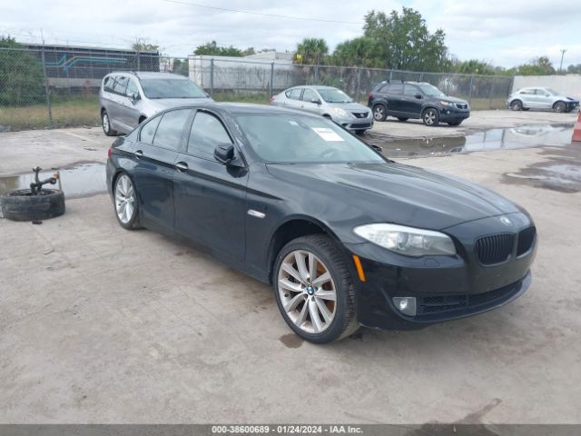 Photo 0 VIN: WBAFR7C52BC800605 - BMW 535I 