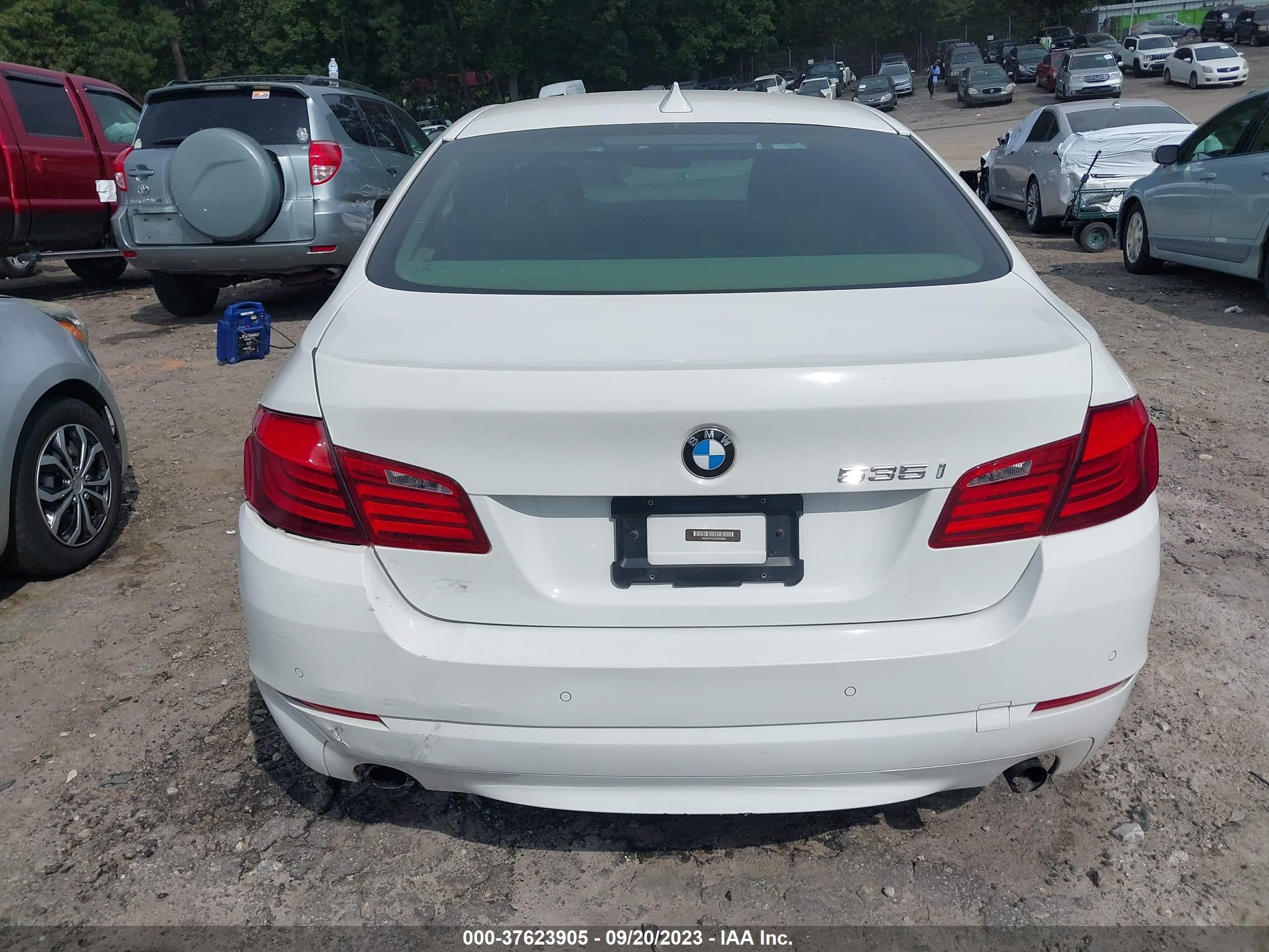 Photo 15 VIN: WBAFR7C52BC803889 - BMW 5ER 