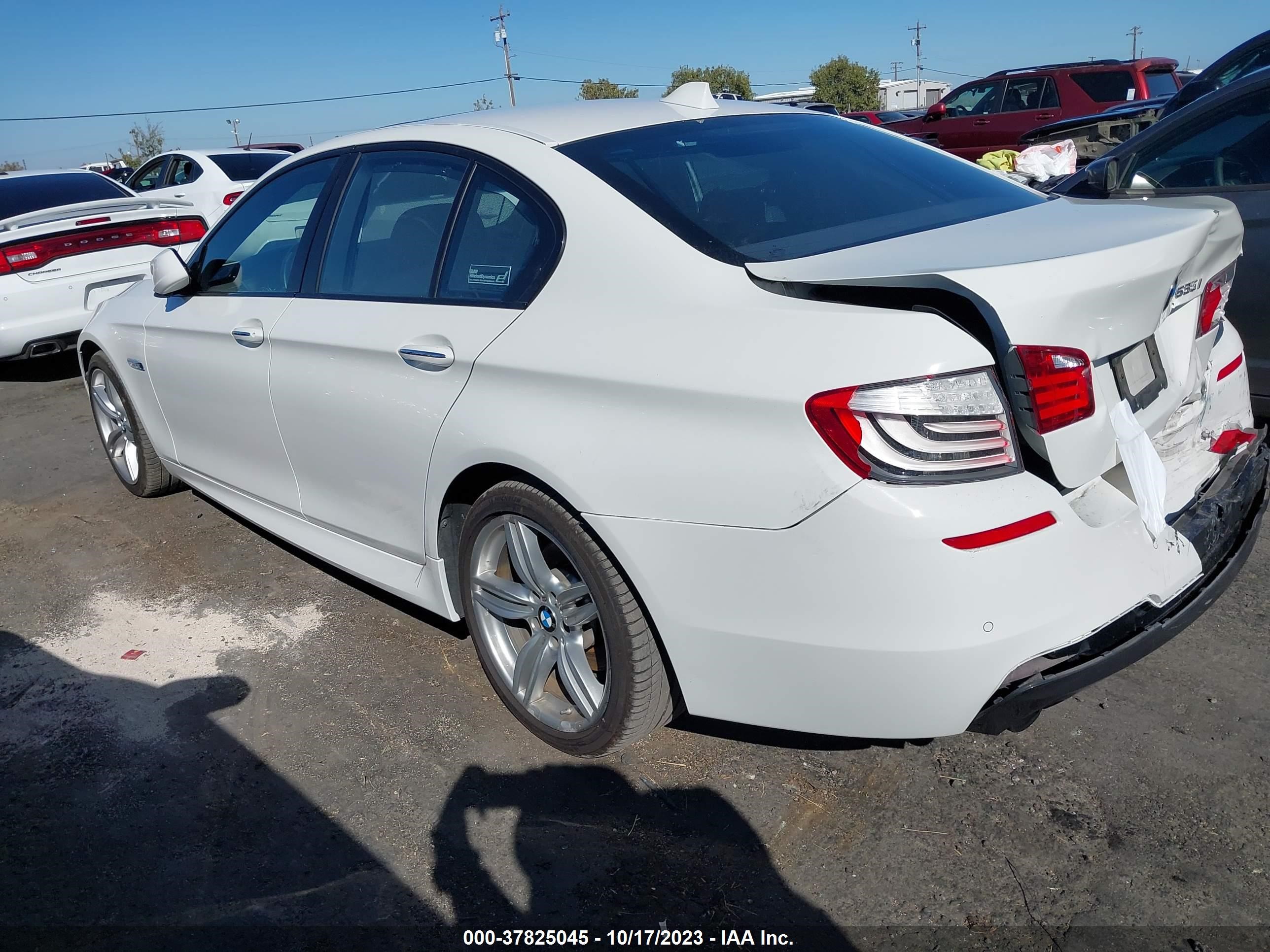 Photo 2 VIN: WBAFR7C52BC807070 - BMW 5ER 