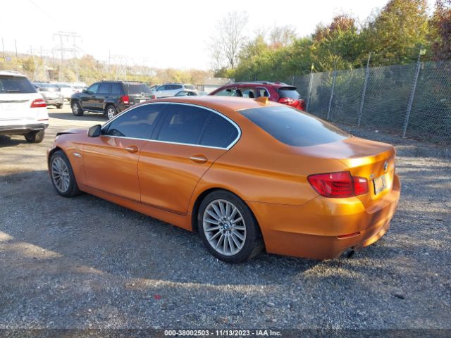 Photo 2 VIN: WBAFR7C53BC602874 - BMW 535 