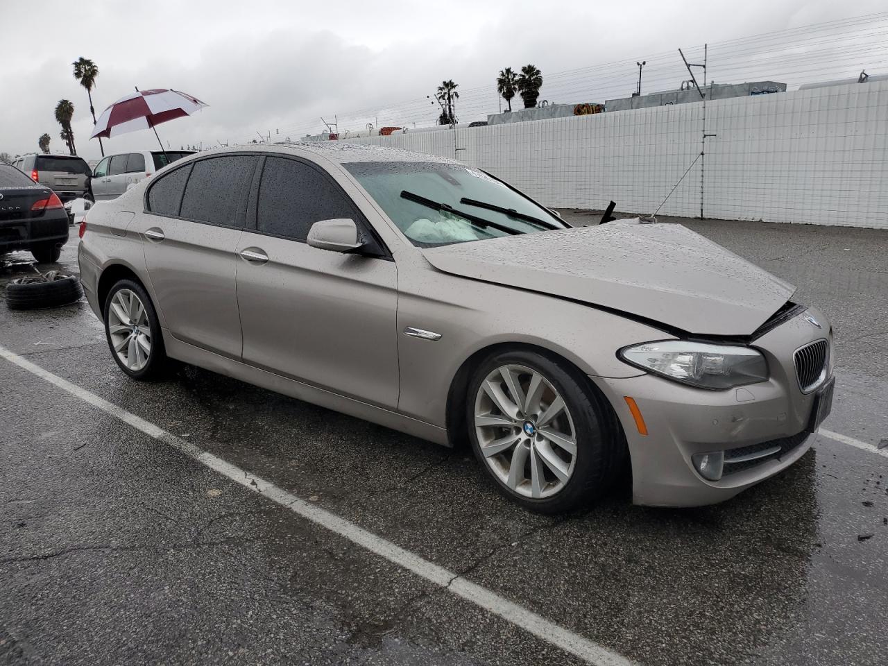 Photo 3 VIN: WBAFR7C53BC606908 - BMW 5ER 