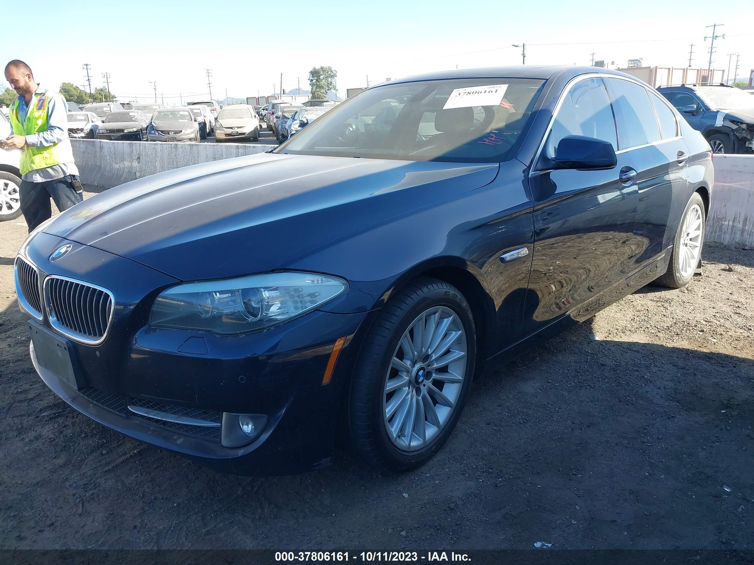 Photo 1 VIN: WBAFR7C53BC607301 - BMW 5ER 