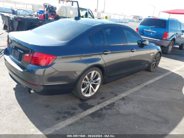 Photo 3 VIN: WBAFR7C54BC806664 - BMW 535I 