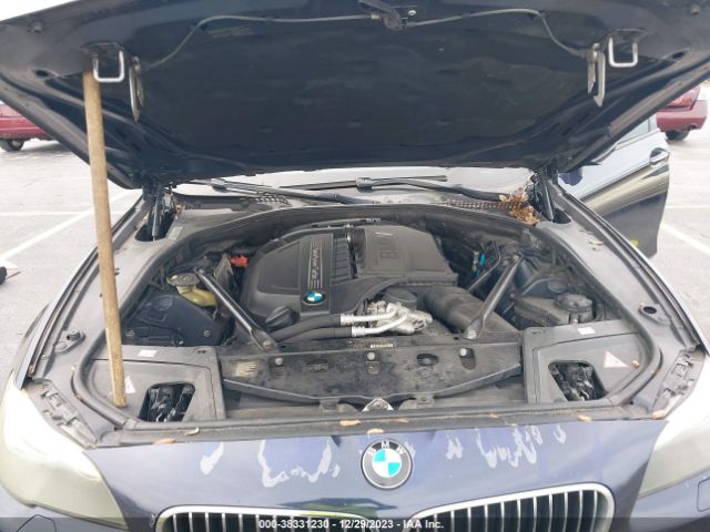 Photo 9 VIN: WBAFR7C54CC812417 - BMW 535I 