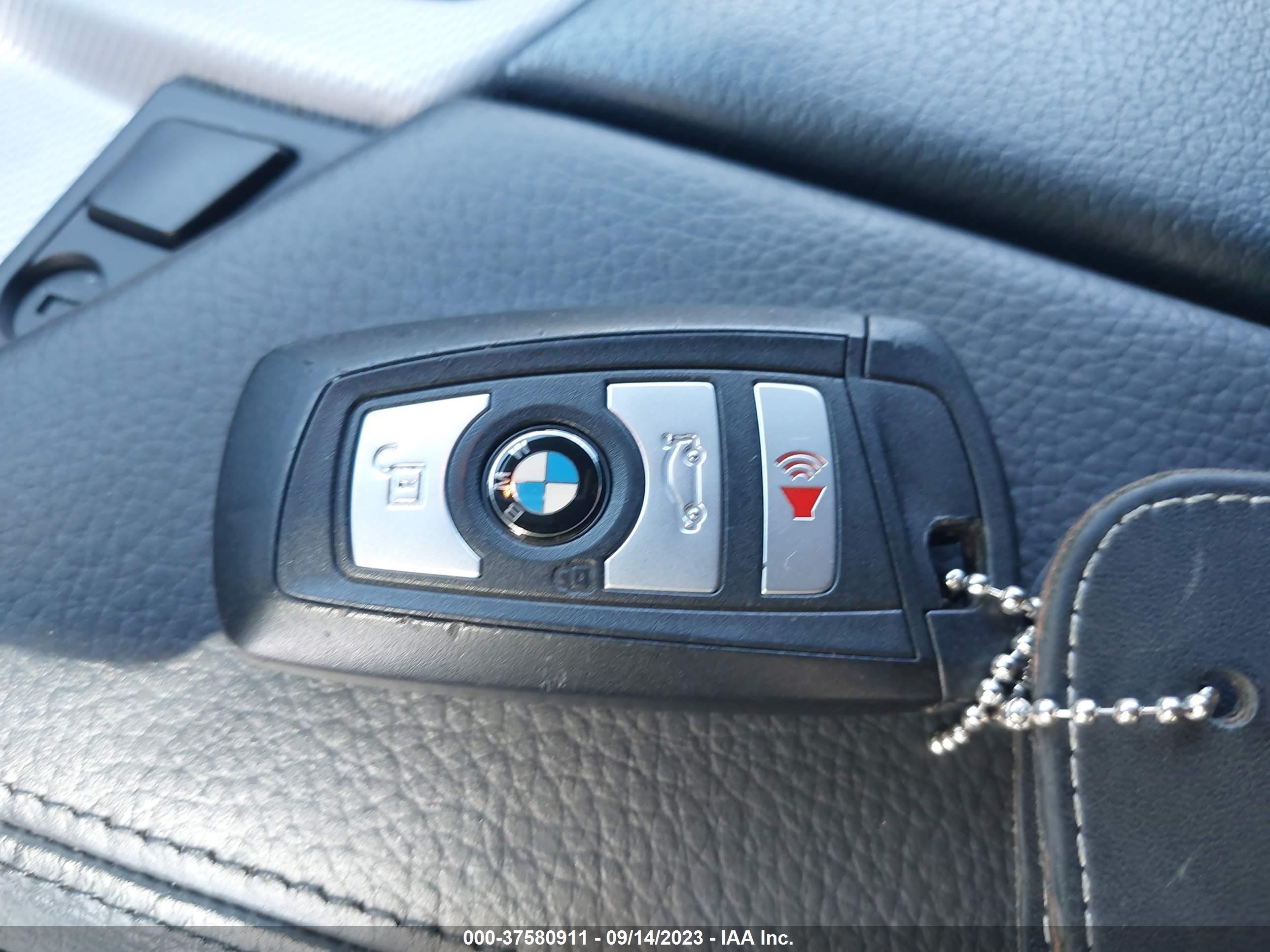 Photo 10 VIN: WBAFR7C54DC826688 - BMW 5ER 