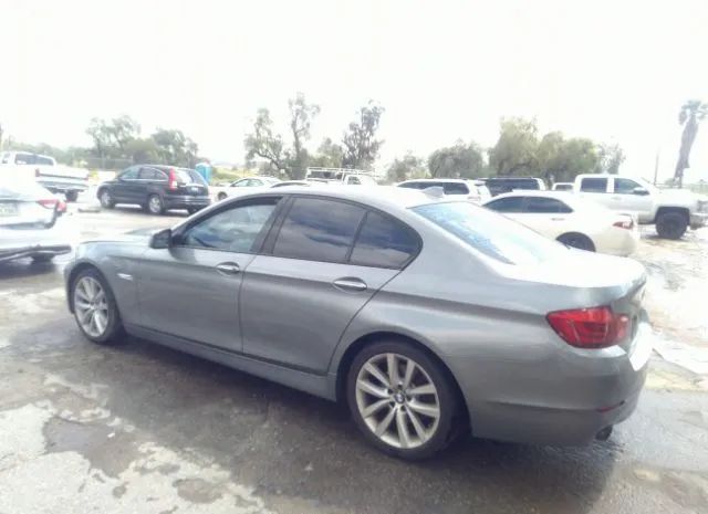 Photo 2 VIN: WBAFR7C55BC602469 - BMW 5 SERIES 