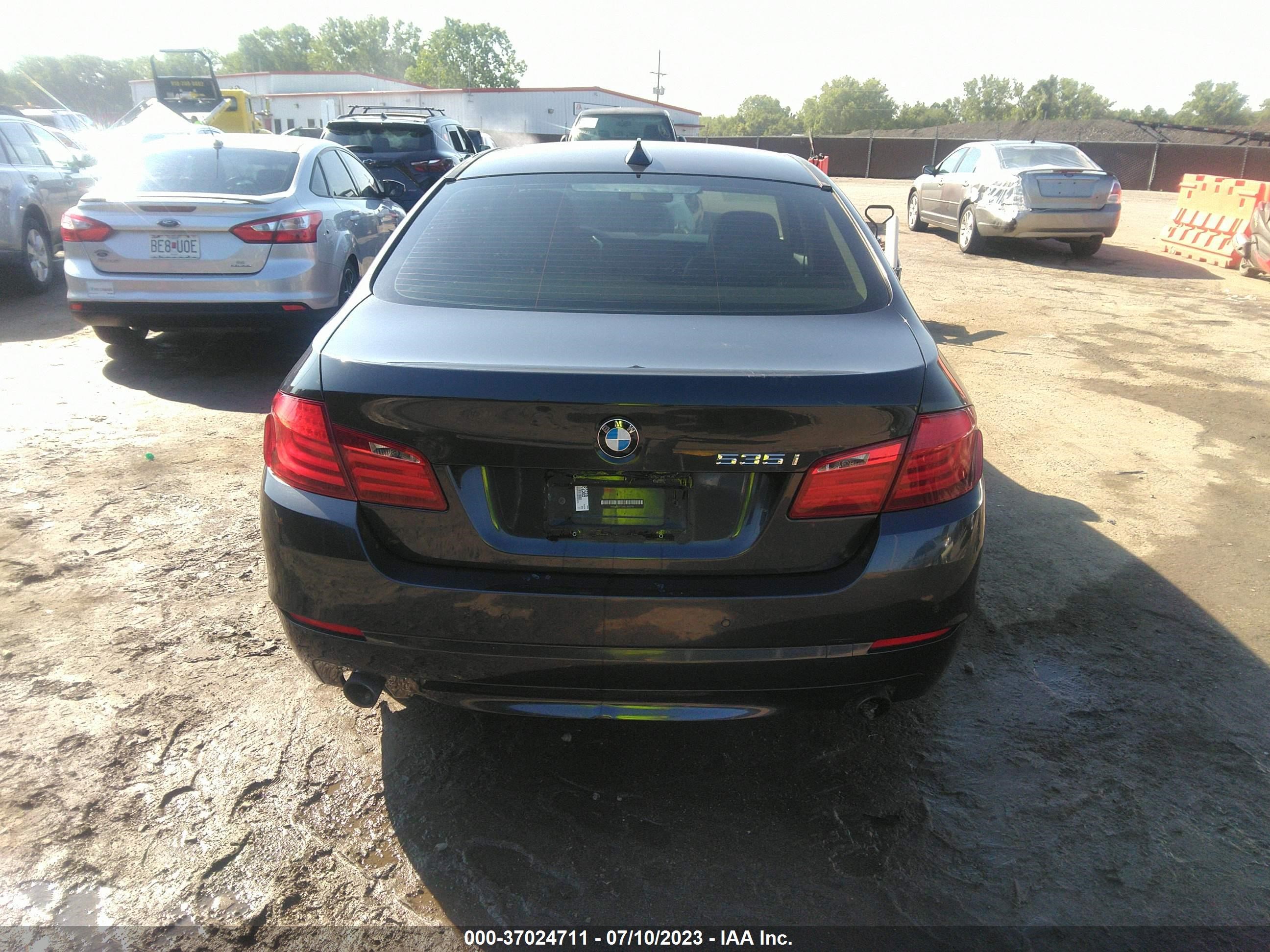 Photo 16 VIN: WBAFR7C55BC802218 - BMW 5ER 