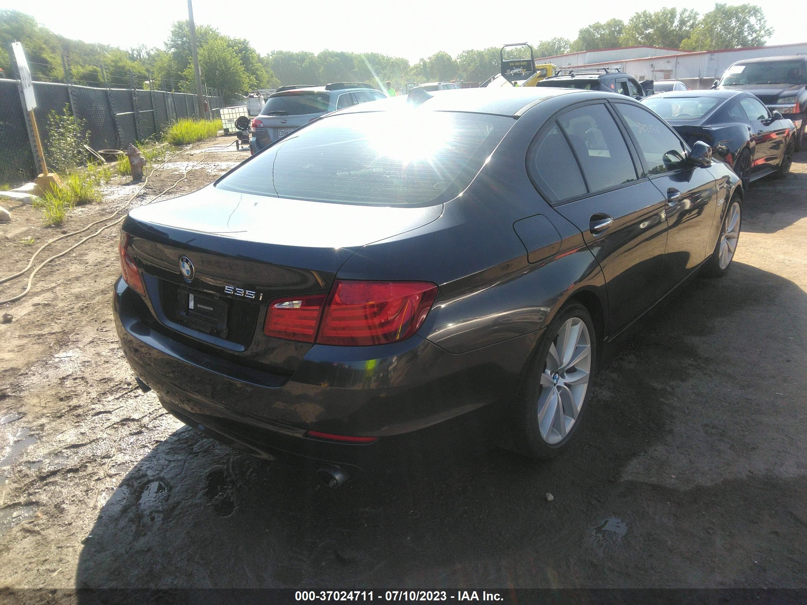 Photo 3 VIN: WBAFR7C55BC802218 - BMW 5ER 