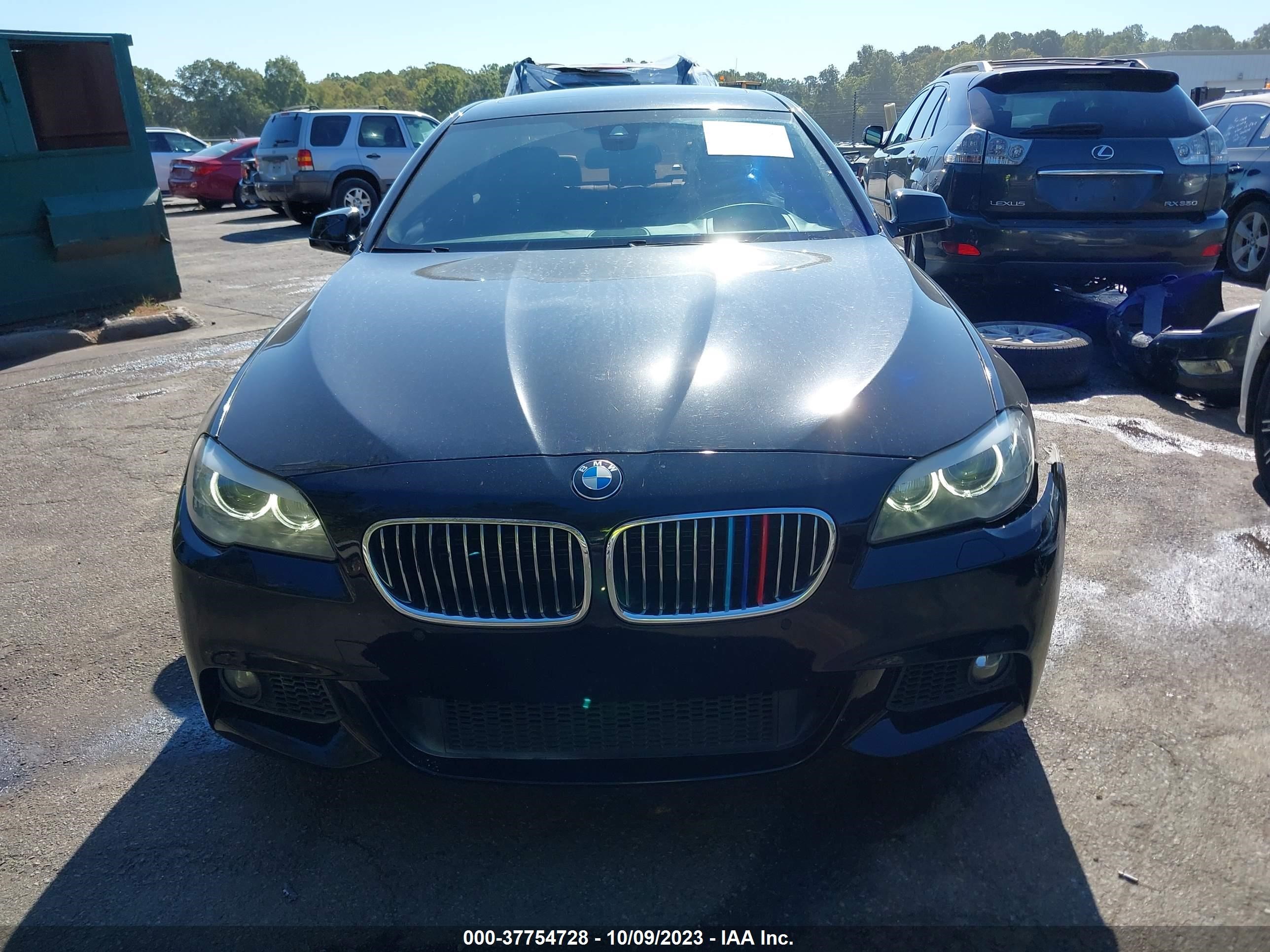 Photo 11 VIN: WBAFR7C55DC818924 - BMW 5ER 