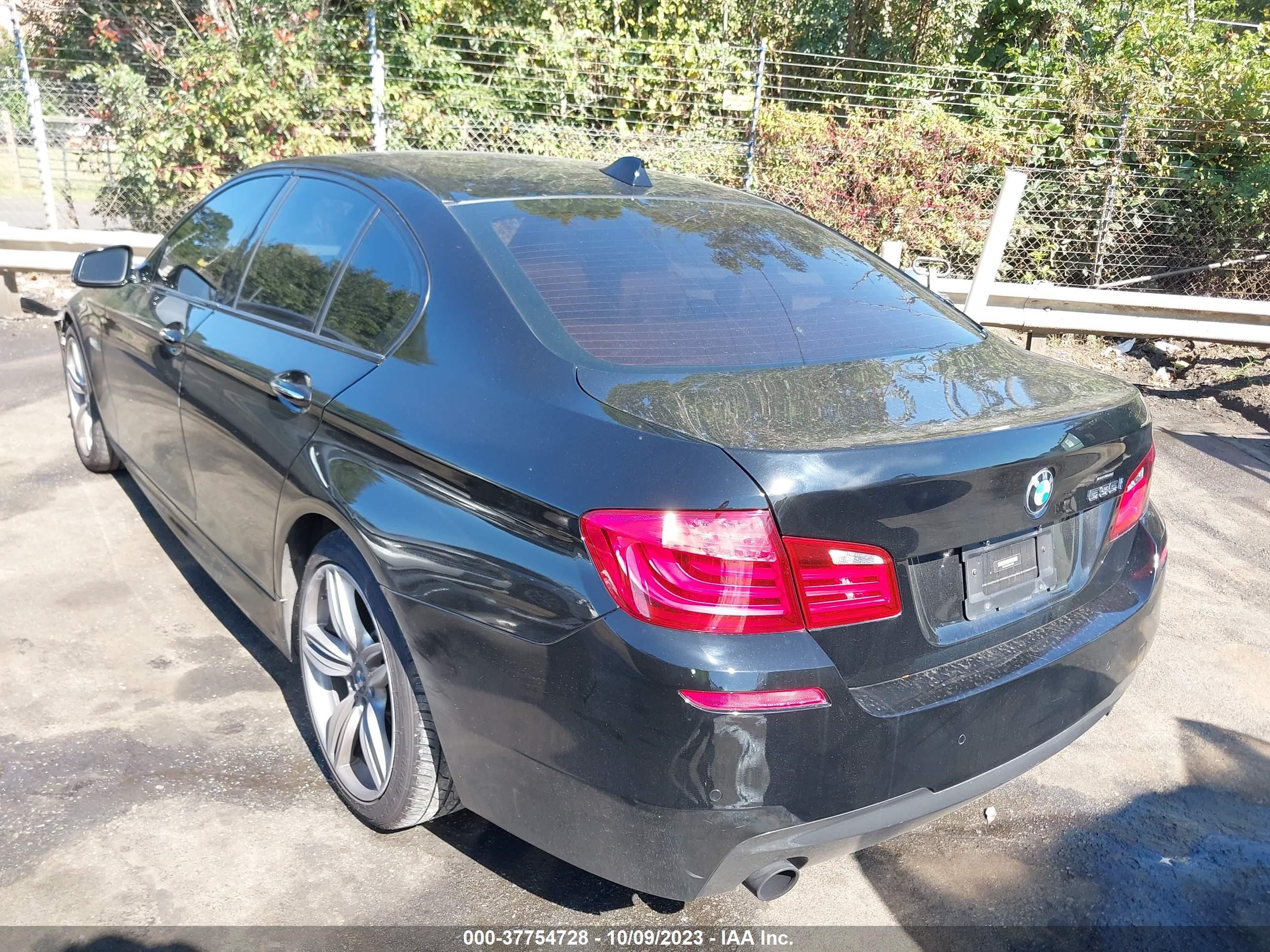 Photo 2 VIN: WBAFR7C55DC818924 - BMW 5ER 