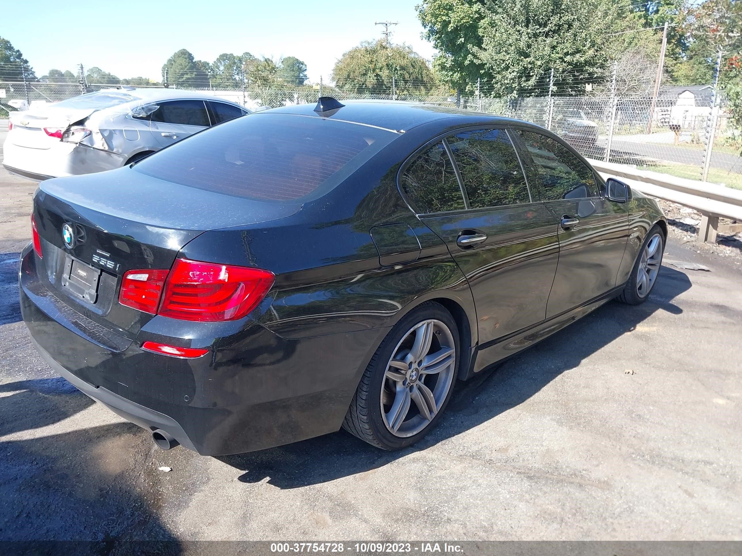 Photo 3 VIN: WBAFR7C55DC818924 - BMW 5ER 