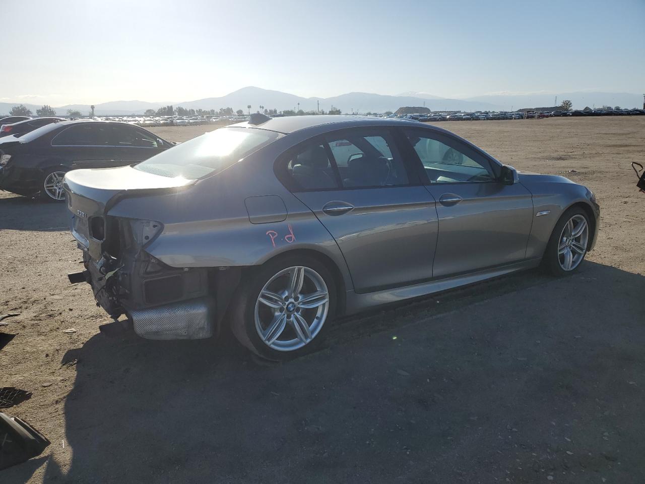 Photo 2 VIN: WBAFR7C55DC825923 - BMW 5ER 