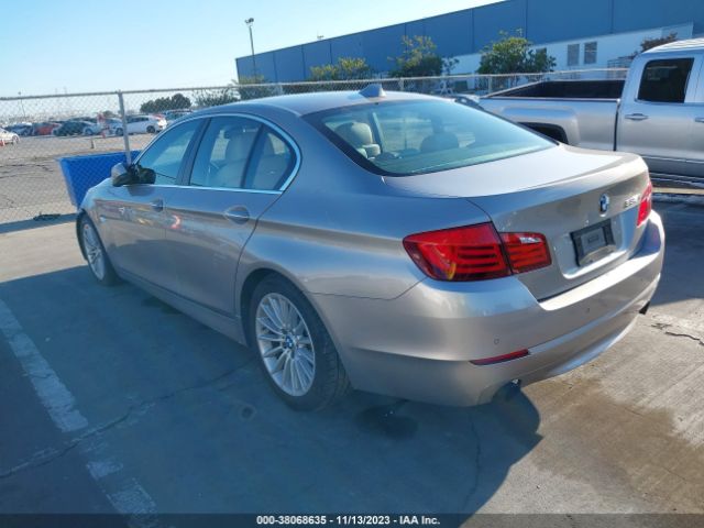 Photo 2 VIN: WBAFR7C55DC829146 - BMW 535I 