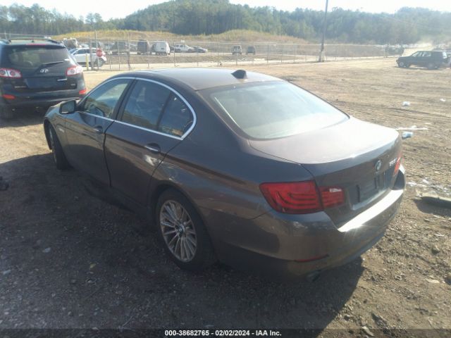 Photo 2 VIN: WBAFR7C56BC800686 - BMW 535I 