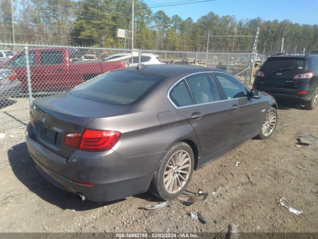 Photo 3 VIN: WBAFR7C56BC800686 - BMW 535I 