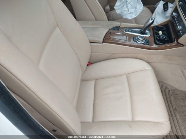 Photo 4 VIN: WBAFR7C57BC806898 - BMW 535I 