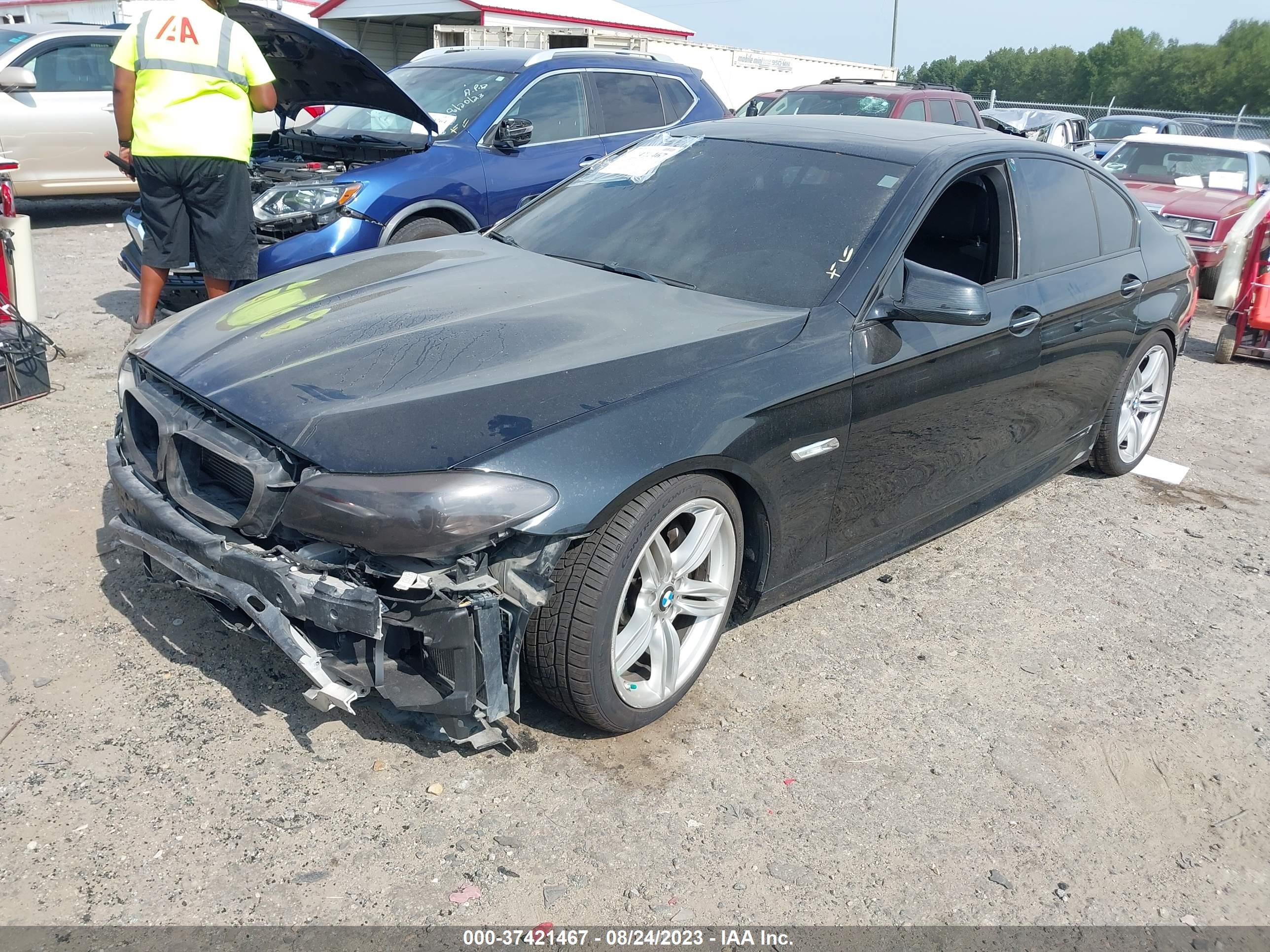 Photo 1 VIN: WBAFR7C57DC828807 - BMW 5ER 