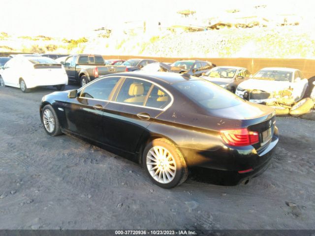 Photo 2 VIN: WBAFR7C58BC266137 - BMW 535I 