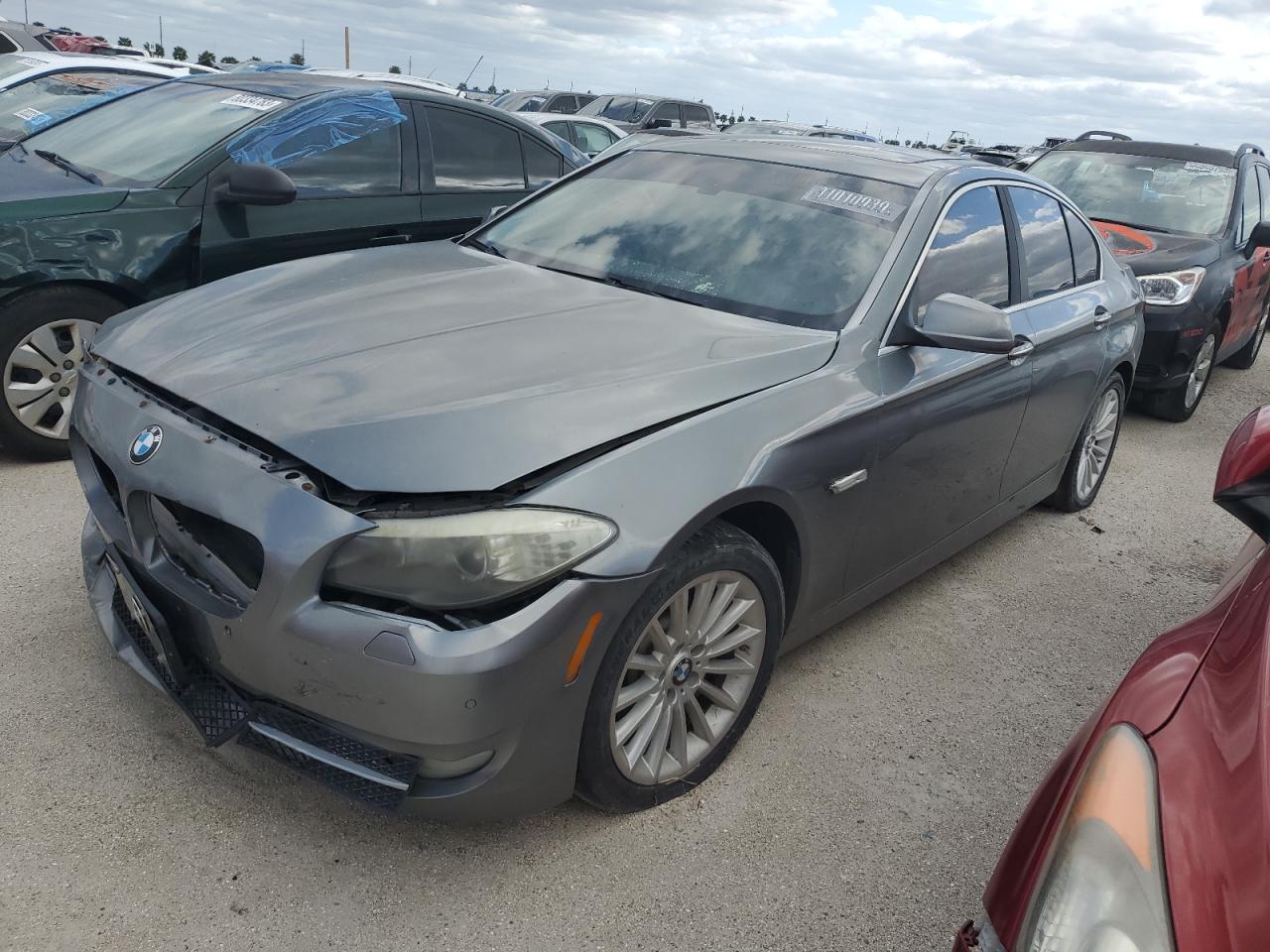 Photo 1 VIN: WBAFR7C58BC804304 - BMW 5ER 