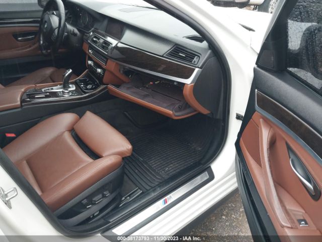 Photo 4 VIN: WBAFR7C58CC813974 - BMW 535I 