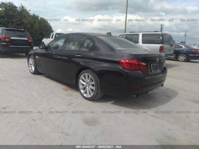 Photo 2 VIN: WBAFR7C59BC602393 - BMW 5 