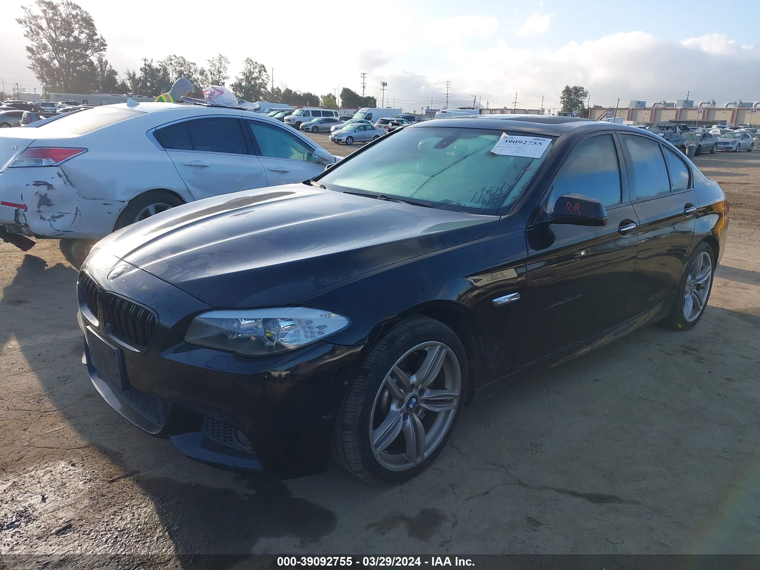 Photo 1 VIN: WBAFR7C5XBC607571 - BMW 5ER 