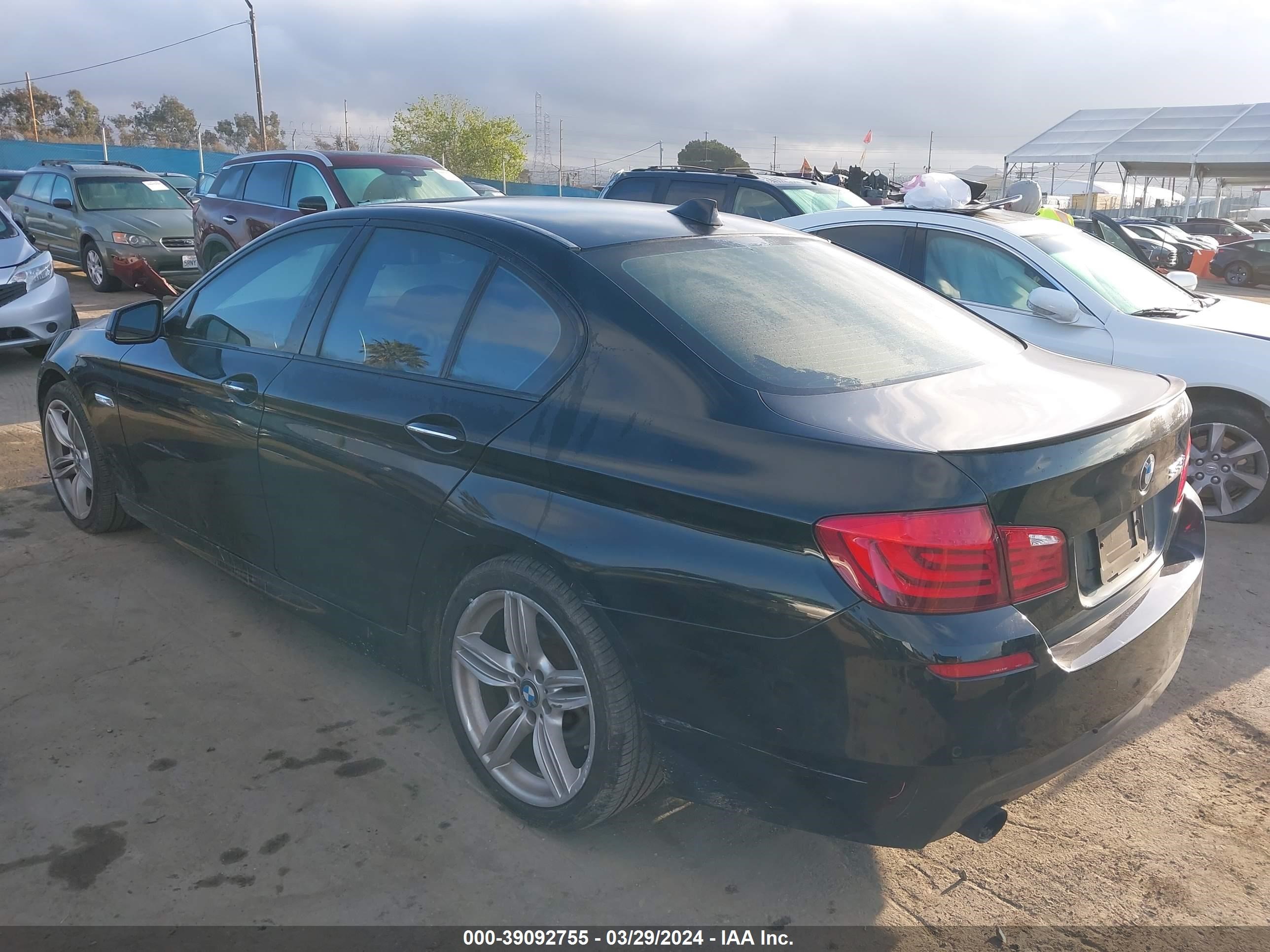 Photo 2 VIN: WBAFR7C5XBC607571 - BMW 5ER 