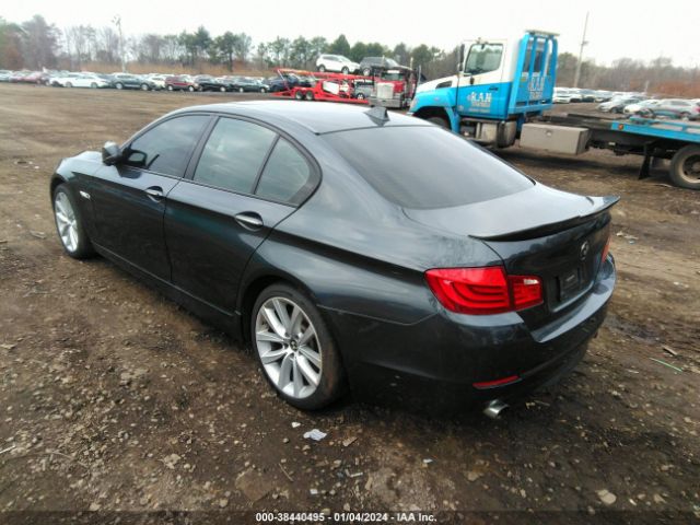 Photo 2 VIN: WBAFR7C5XBC607621 - BMW 535I 