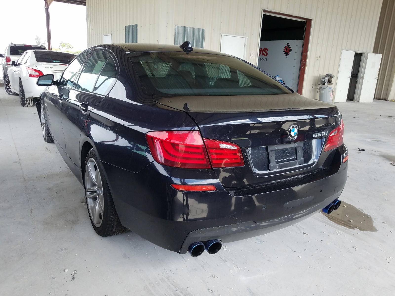 Photo 2 VIN: WBAFR9C50BC758866 - BMW 550 I 