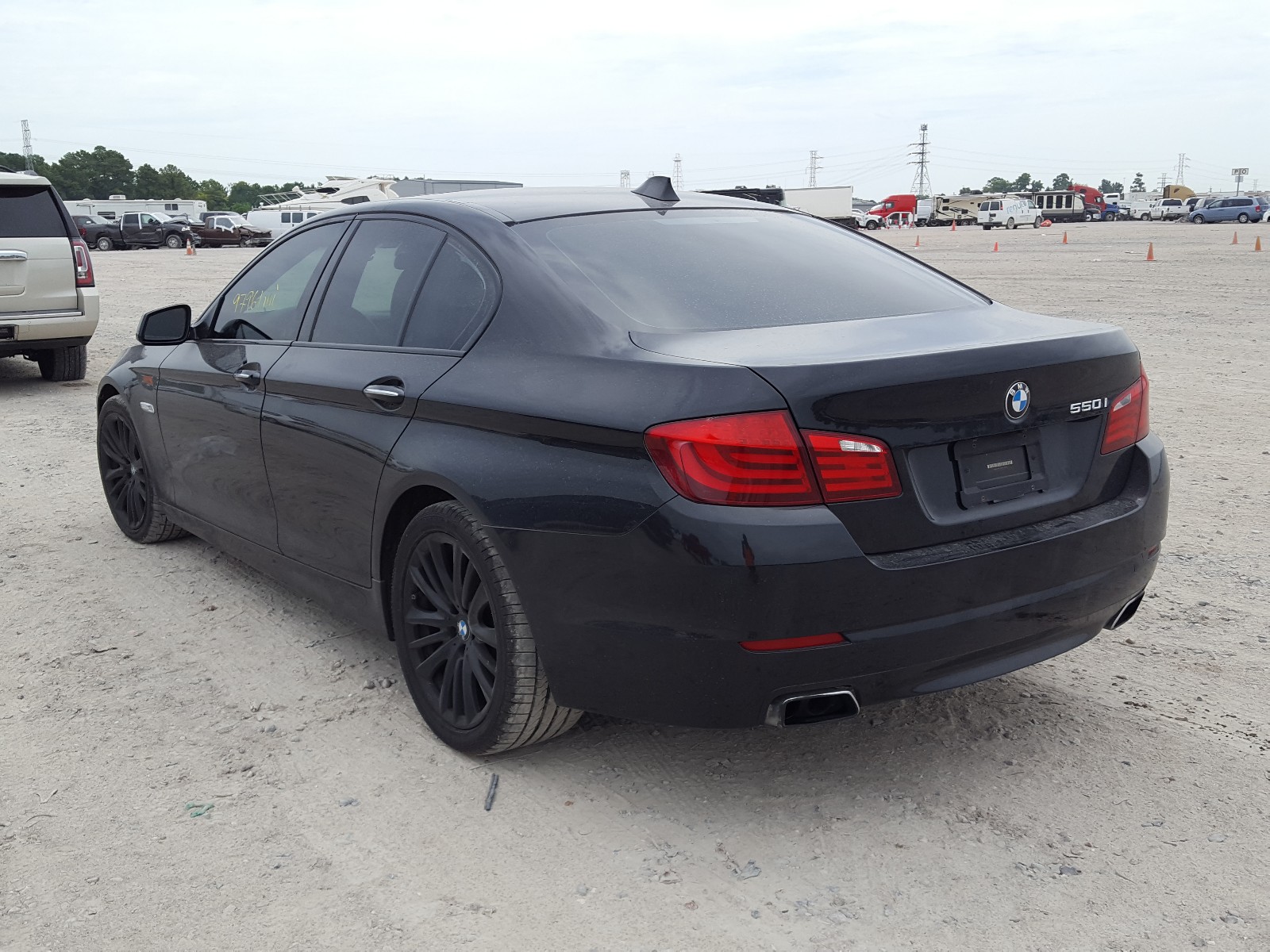 Photo 2 VIN: WBAFR9C51BC599713 - BMW 550 I 