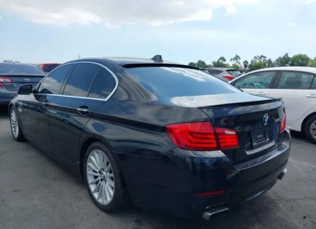 Photo 2 VIN: WBAFR9C52BC270390 - BMW 550I 