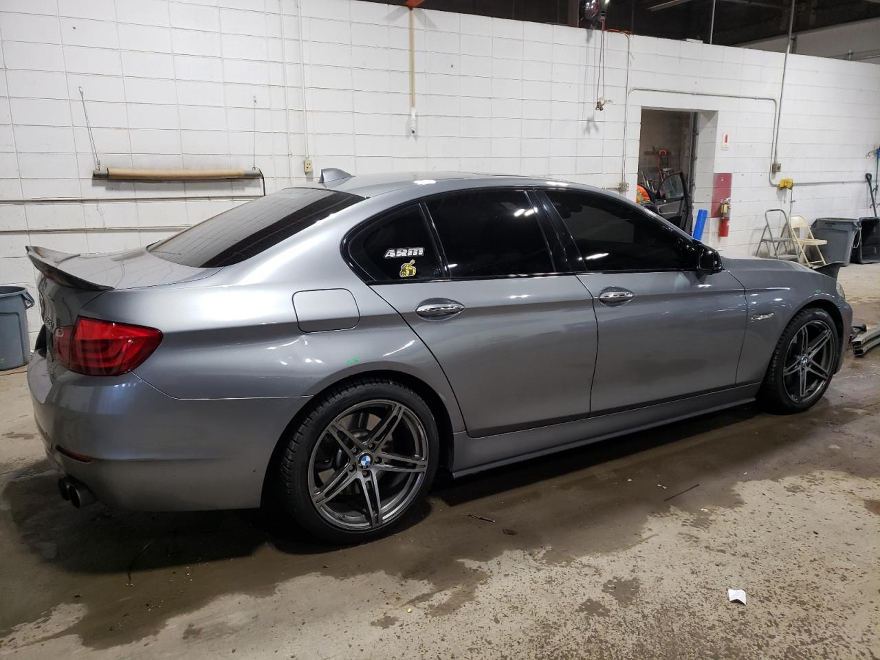 Photo 2 VIN: WBAFR9C53BDE81837 - BMW 5ER 