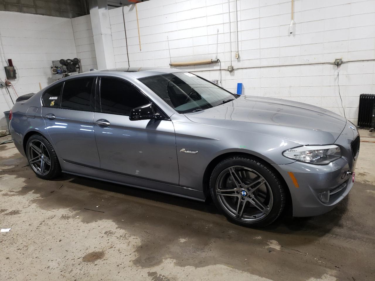 Photo 3 VIN: WBAFR9C53BDE81837 - BMW 5ER 