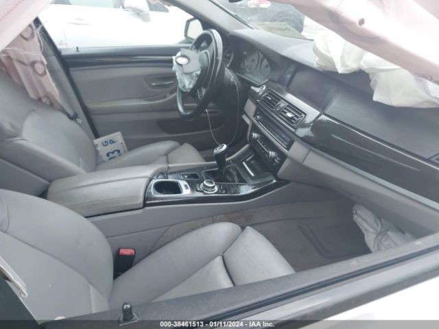 Photo 4 VIN: WBAFR9C55BC271047 - BMW 550I 